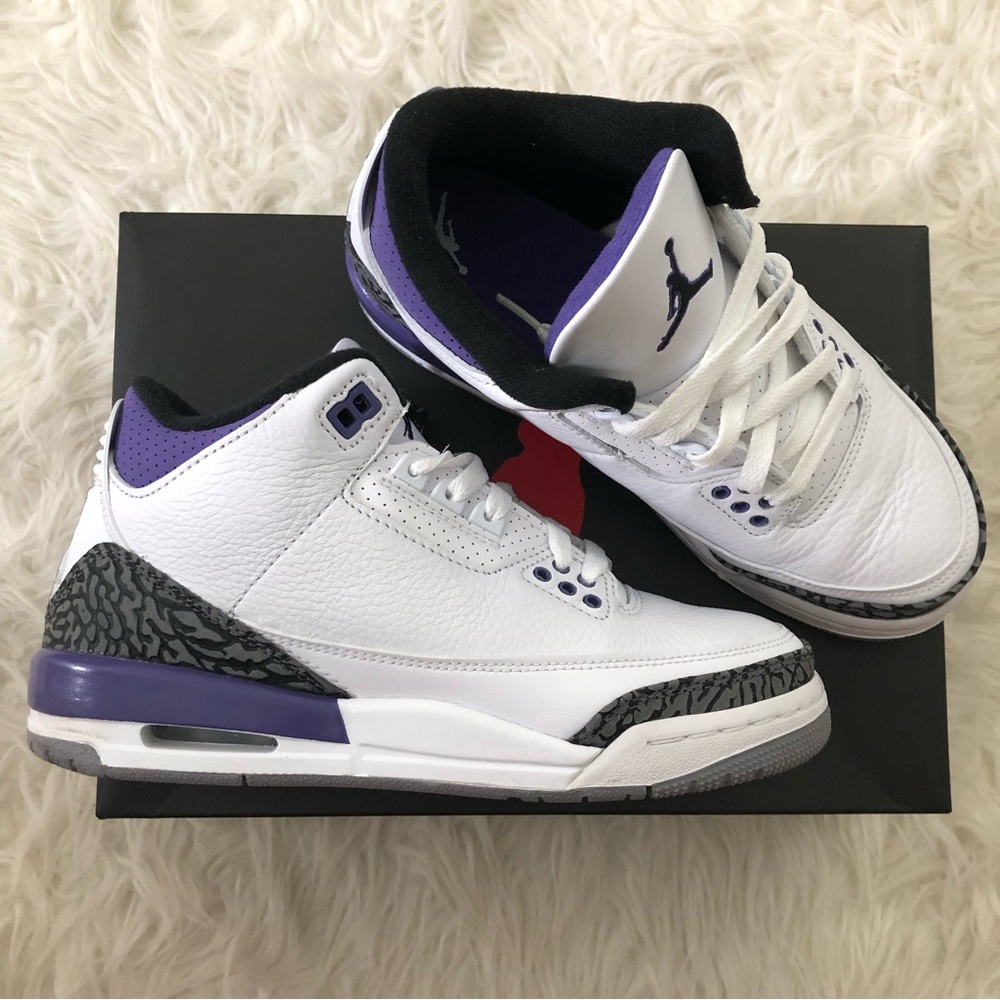 Air Jordan 3 dark iris Sneakers Aj3 dark iris Big kids size 5.5 = Womens 7 shoes